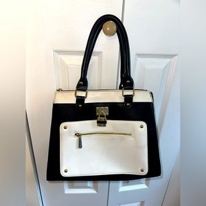 Beautiful Charming Charlie Bag ⭐️Lightly Used⭐️